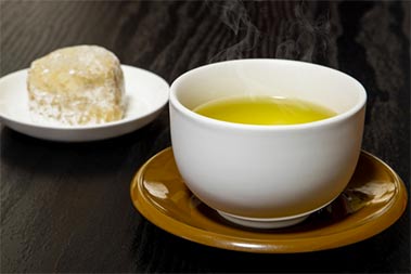 Image of Japanese tea and sweet 